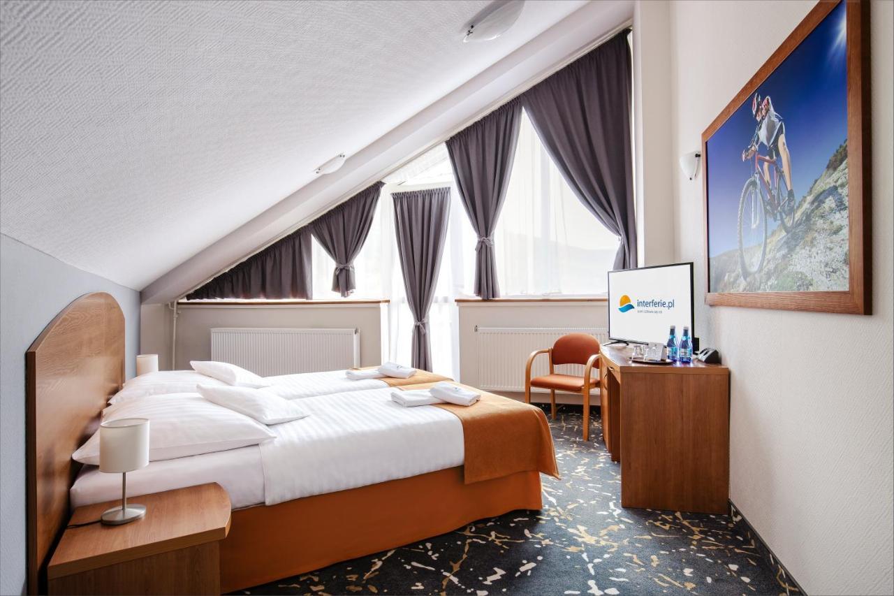 Interferie Aquapark Sport Hotel Malachit ชเวียราโดว์-สโดรยจ์ ภายนอก รูปภาพ